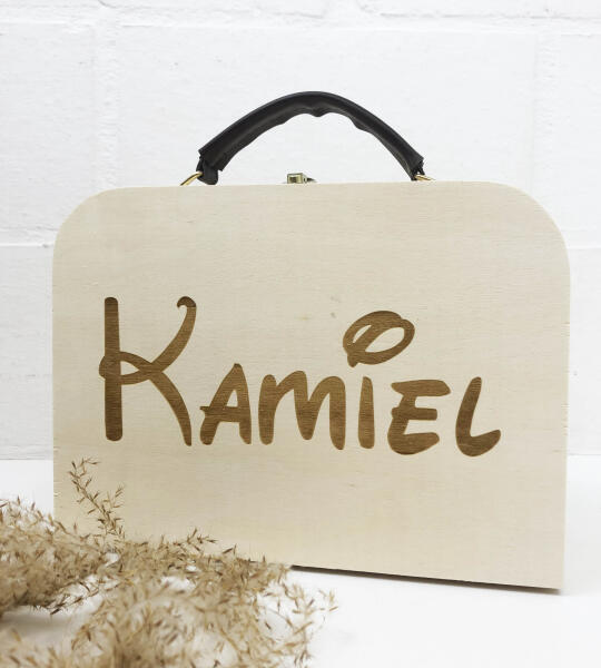 Houten kinderkoffertje met gravure